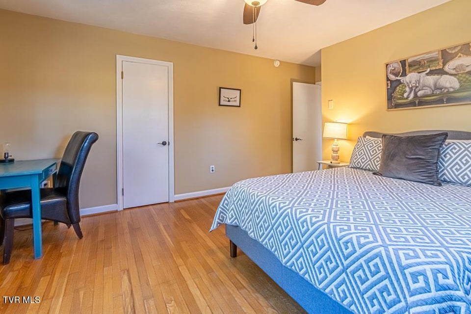 Photo #30: 12104 Linden Street