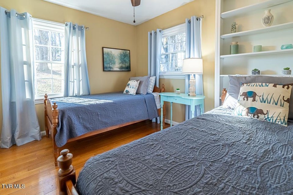 Photo #31: 12104 Linden Street