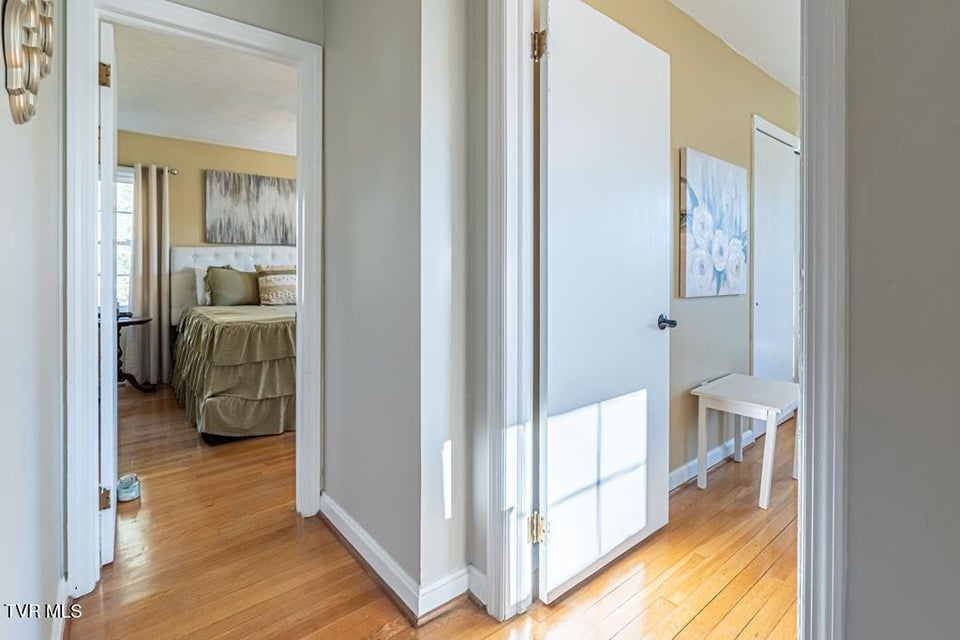 Photo #33: 12104 Linden Street