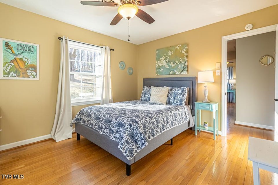 Photo #34: 12104 Linden Street