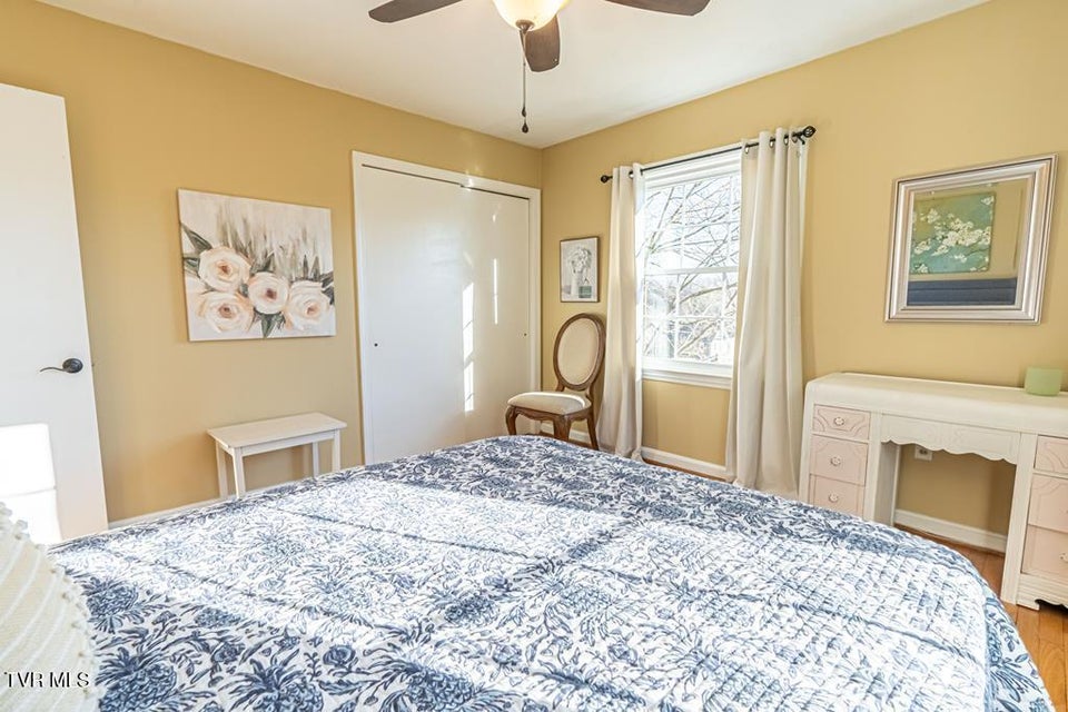 Photo #36: 12104 Linden Street