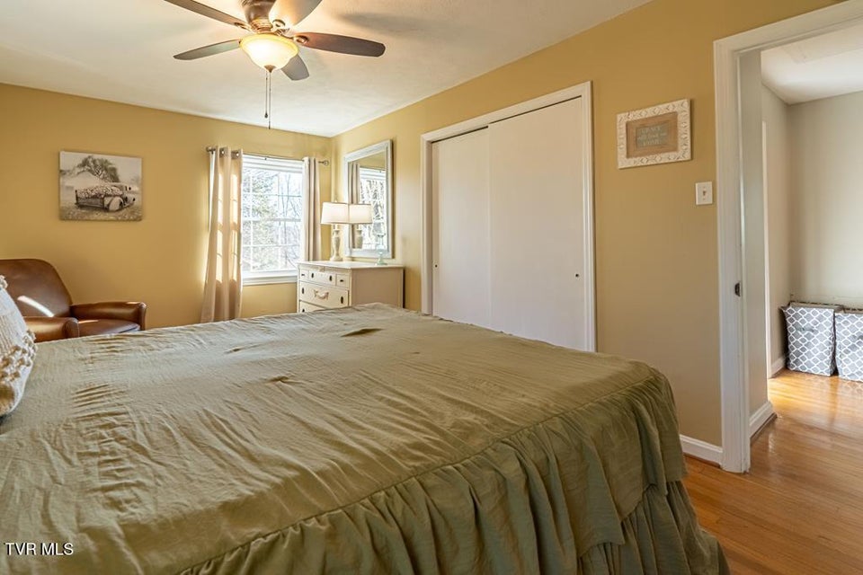 Photo #38: 12104 Linden Street