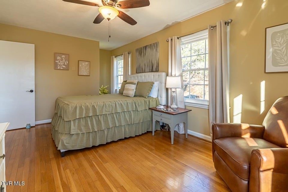 Photo #39: 12104 Linden Street