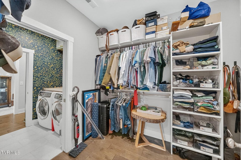 Photo #24: 118 Gunners Way