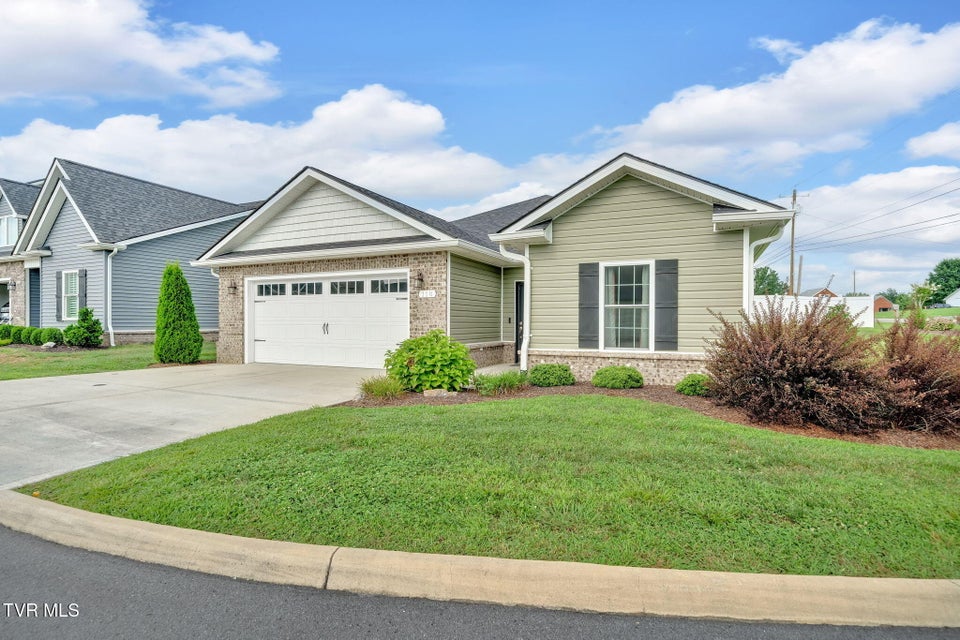 Photo #33: 118 Gunners Way