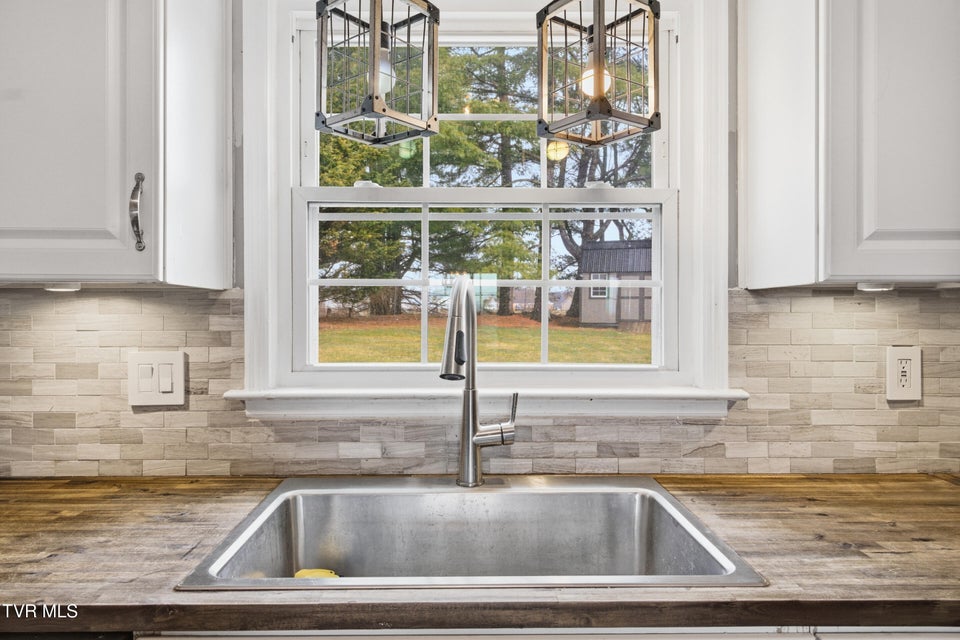 Photo #12: 1270 Crestview Drive