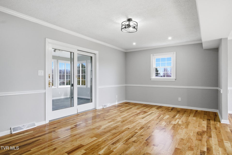 Photo #21: 1270 Crestview Drive