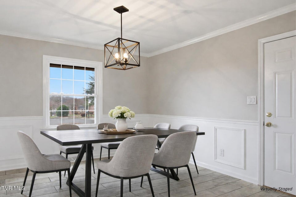 Photo #6: 1270 Crestview Drive