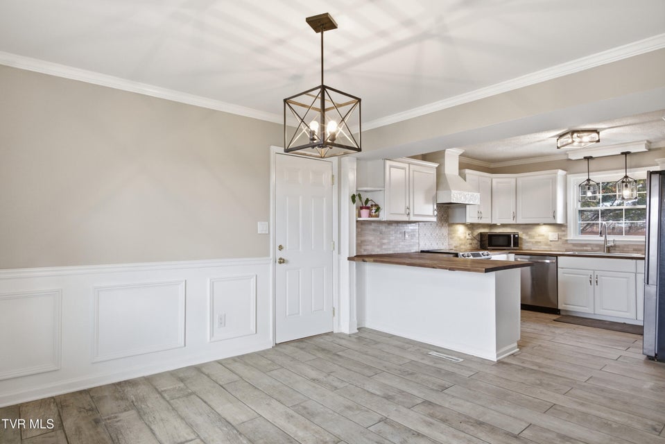 Photo #24: 1270 Crestview Drive