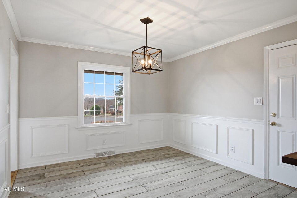 Photo #23: 1270 Crestview Drive