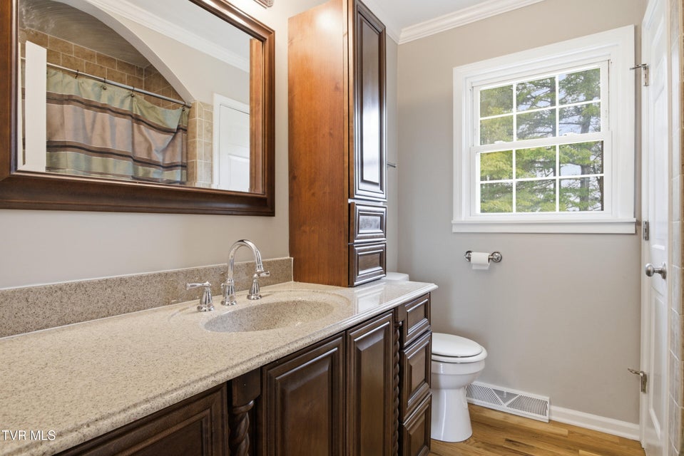 Photo #35: 1270 Crestview Drive