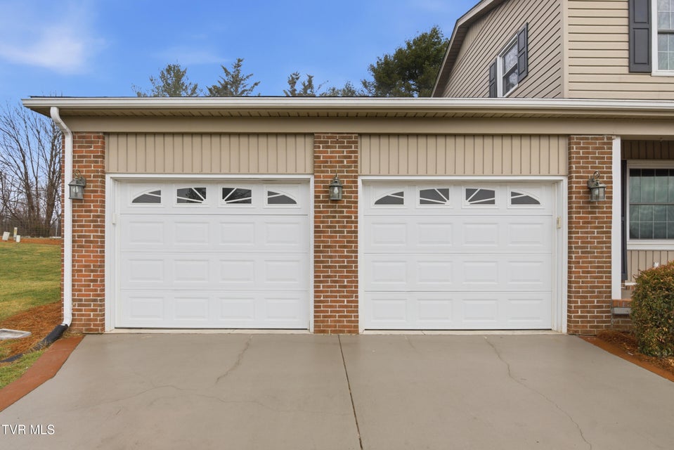 Photo #65: 1270 Crestview Drive