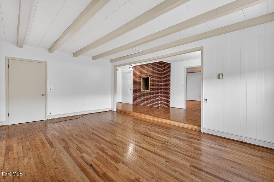 Photo #3: 42 Hurt Avenue