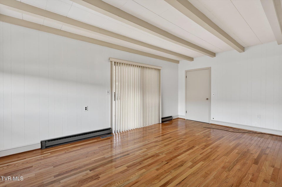 Photo #4: 42 Hurt Avenue