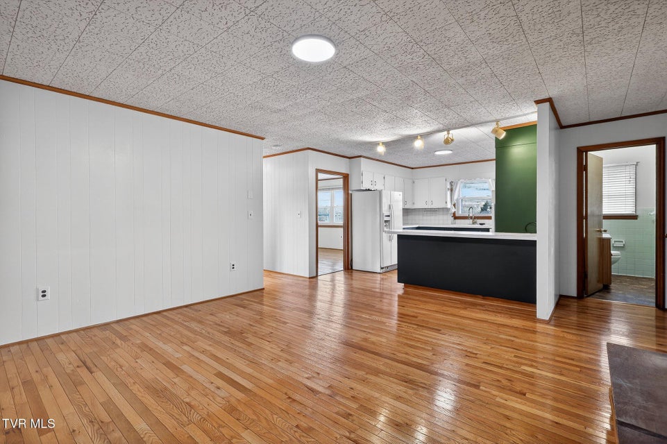 Photo #9: 42 Hurt Avenue