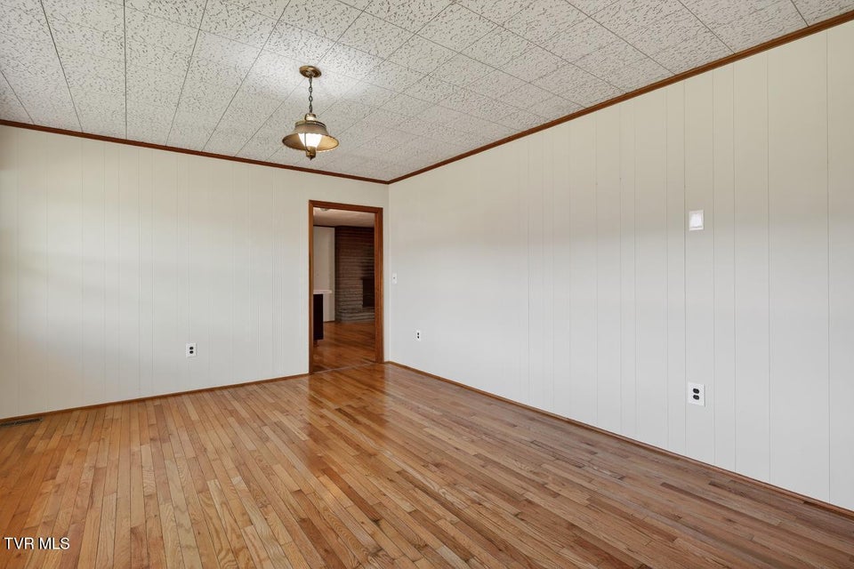 Photo #16: 42 Hurt Avenue