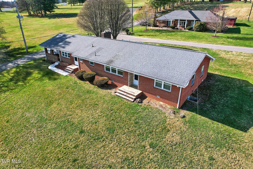 Photo #32: 42 Hurt Avenue