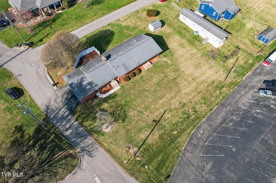 Photo #34: 42 Hurt Avenue