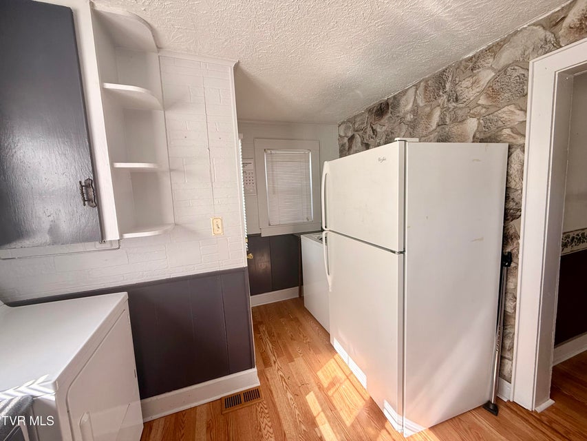 Photo #9: 5821 Orebank Road