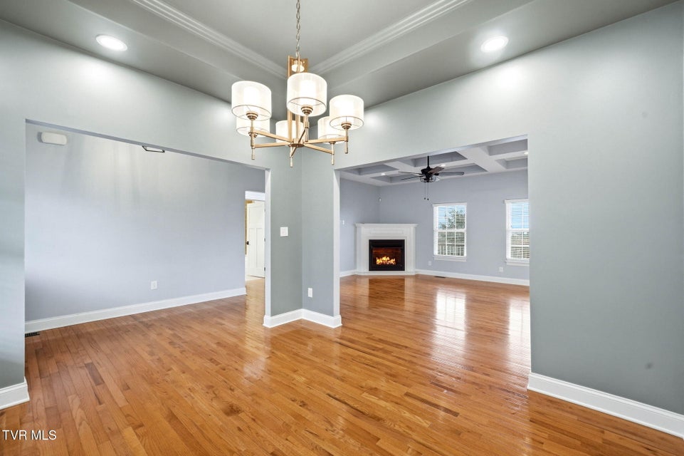 Photo #11: 442 Grovemont Place