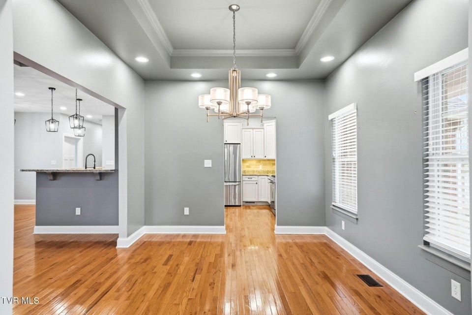 Photo #12: 442 Grovemont Place