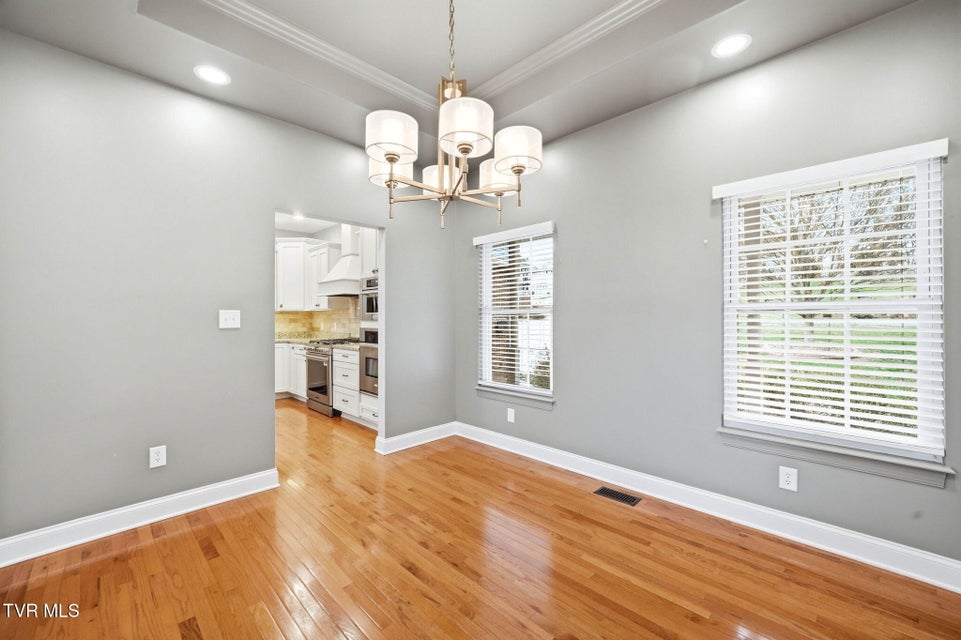 Photo #13: 442 Grovemont Place