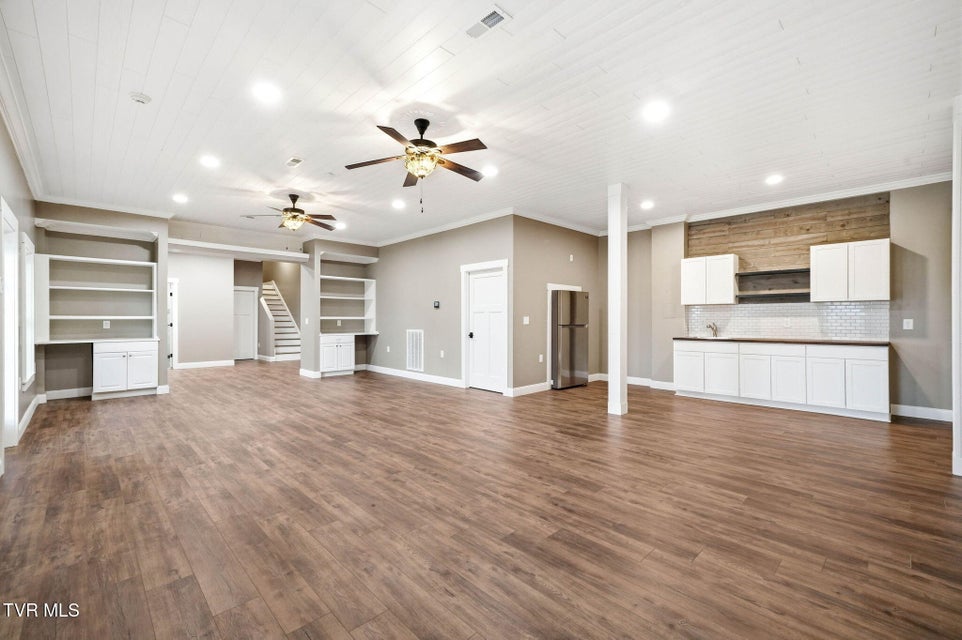 Photo #42: 442 Grovemont Place