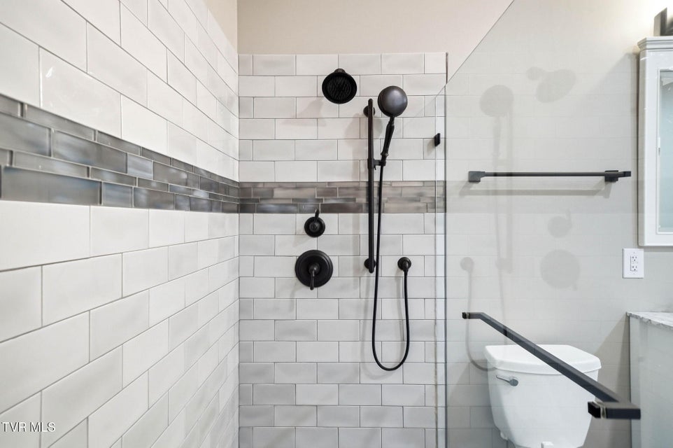 Photo #50: 442 Grovemont Place