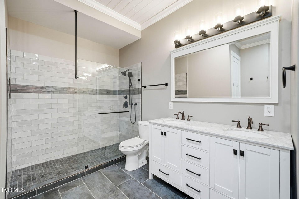 Photo #48: 442 Grovemont Place