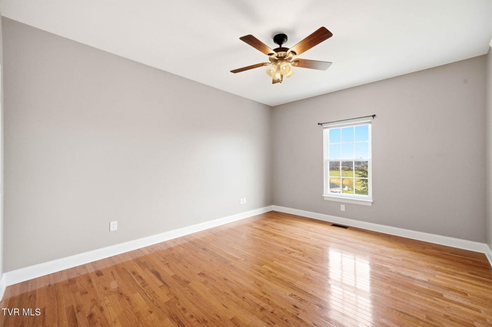 Photo #33: 442 Grovemont Place