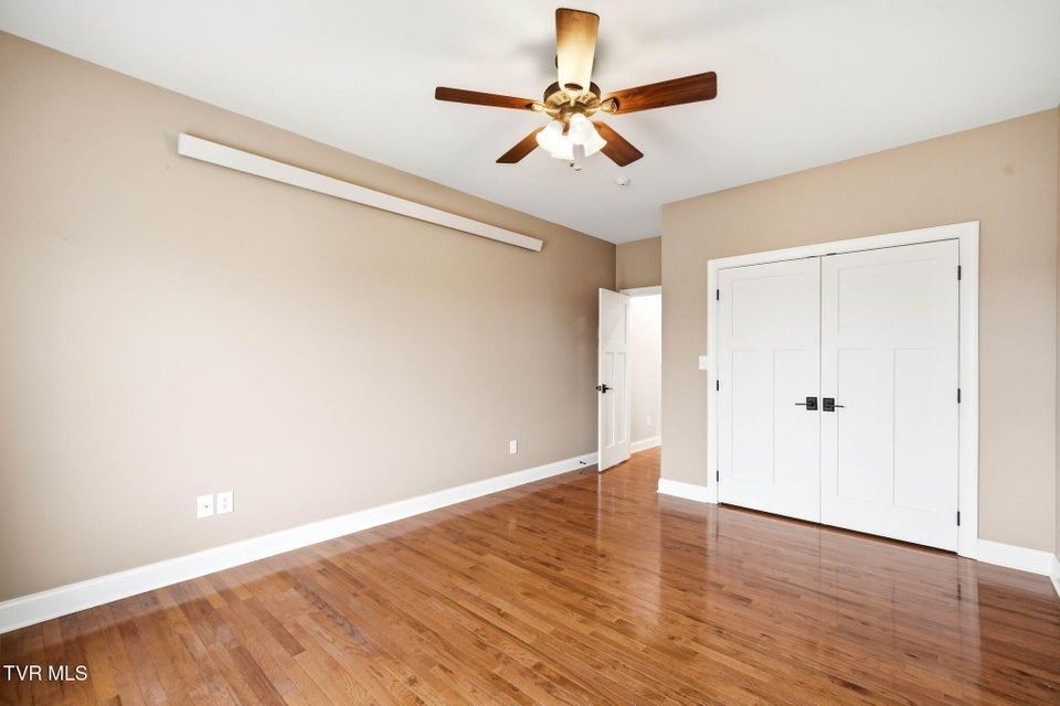 Photo #34: 442 Grovemont Place