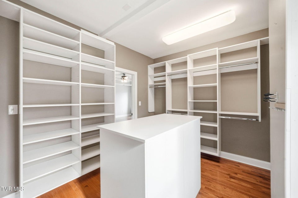 Photo #24: 442 Grovemont Place