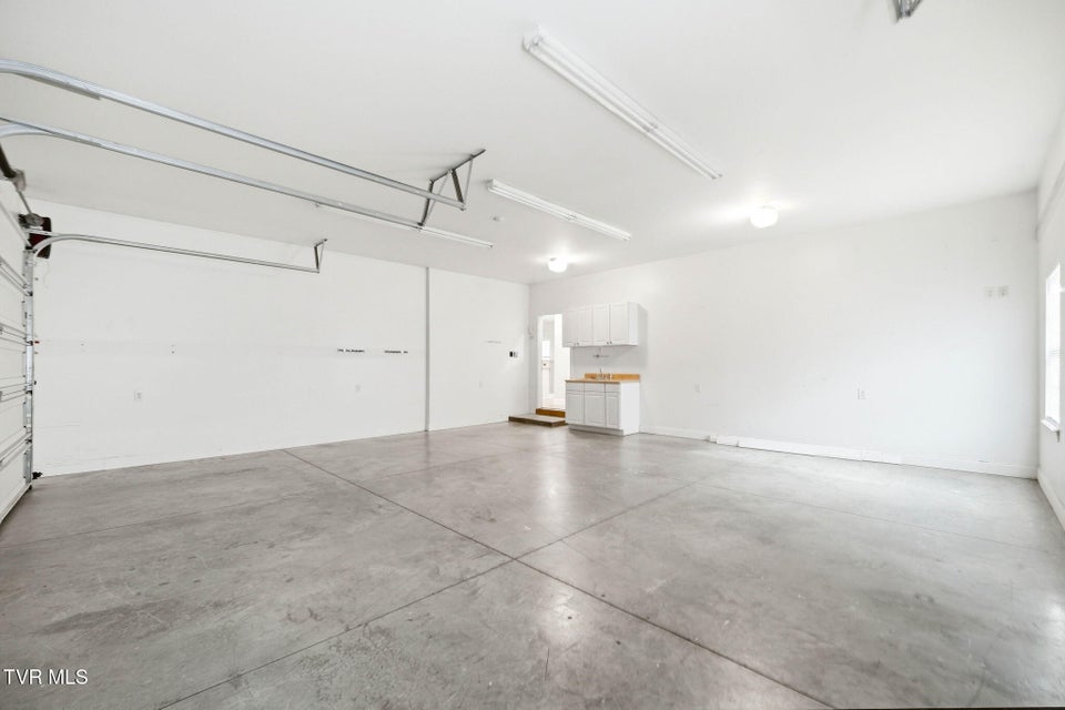 Photo #39: 442 Grovemont Place