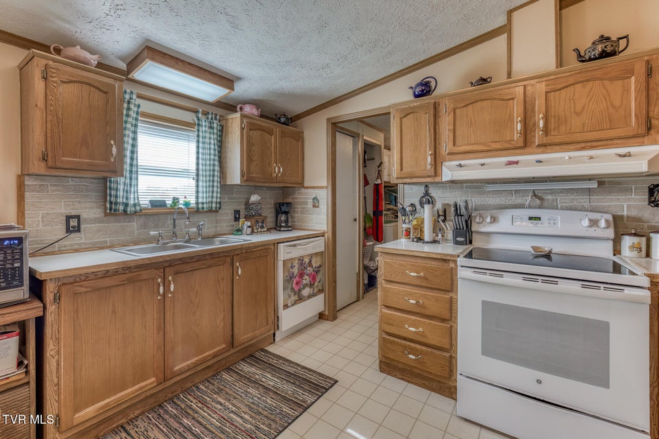 Photo #9: 184 Kiser Circle