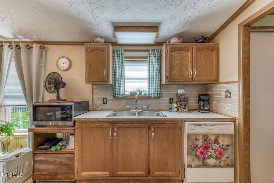 Photo #12: 184 Kiser Circle