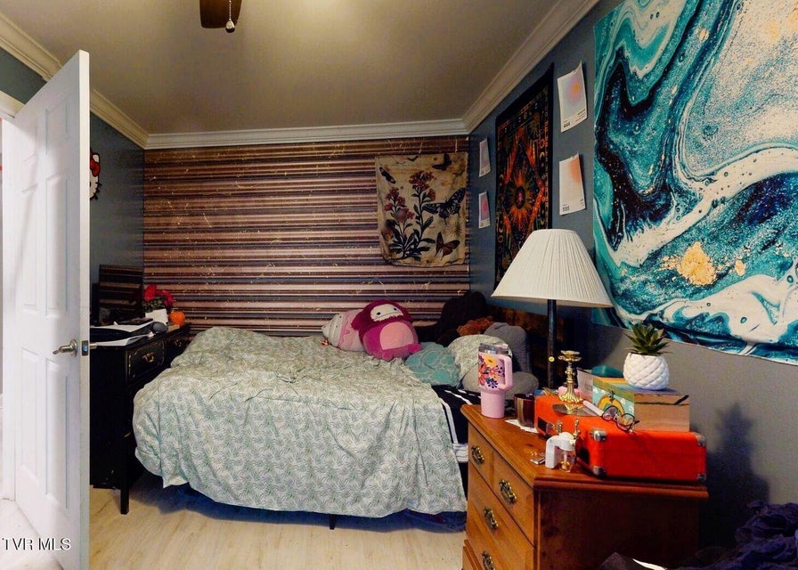 Photo #33: 620 Lovers Lane