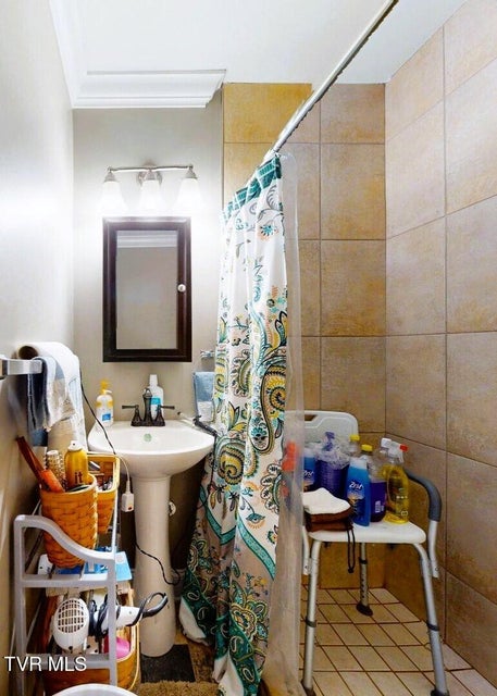 Photo #41: 620 Lovers Lane