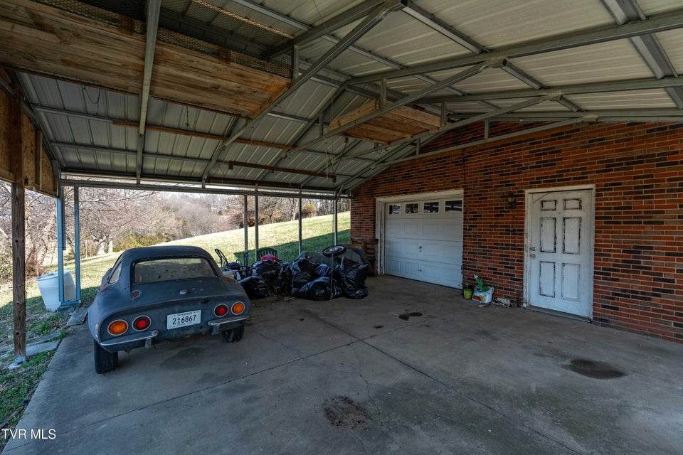 Photo #9: 180 Huntland Road