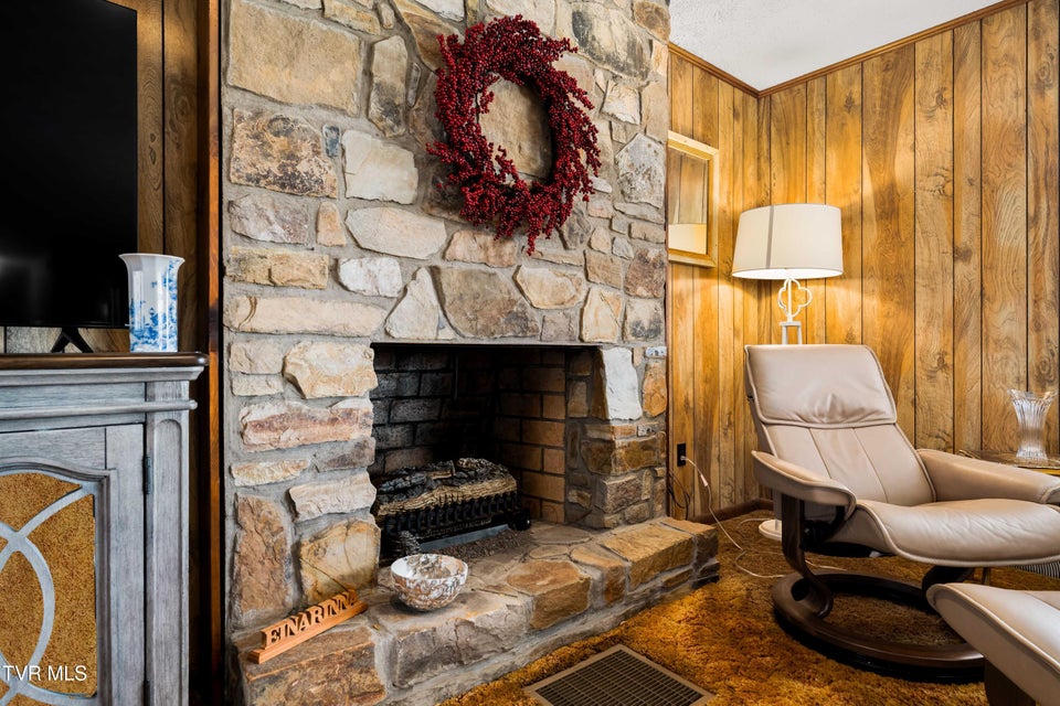 Photo #26: 180 Huntland Road