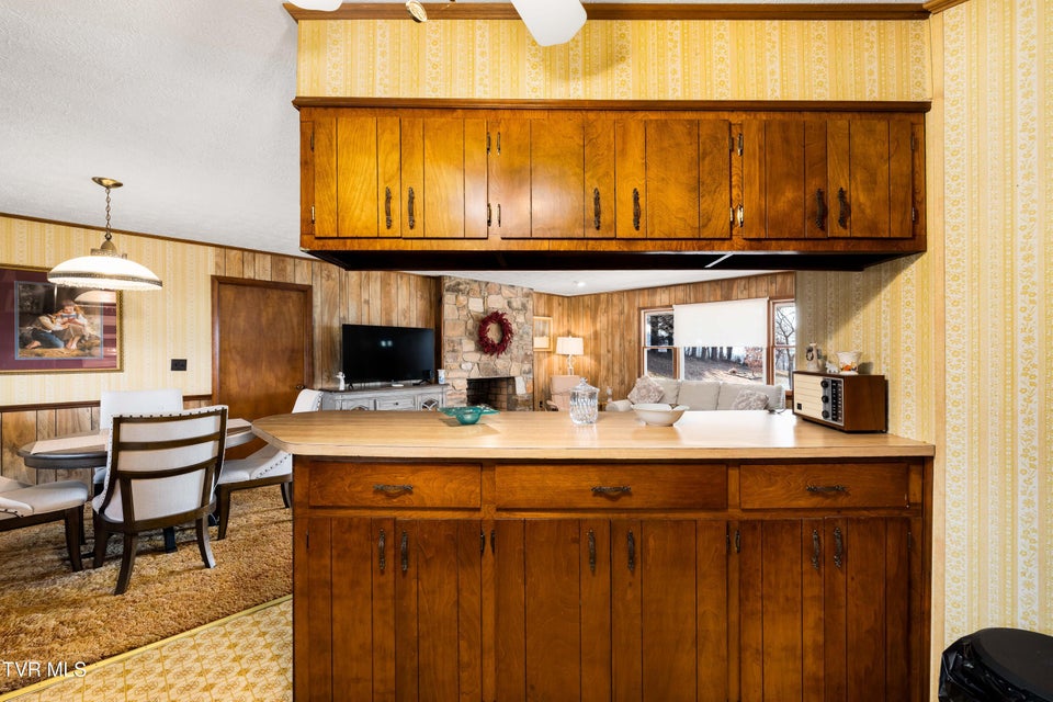 Photo #34: 180 Huntland Road