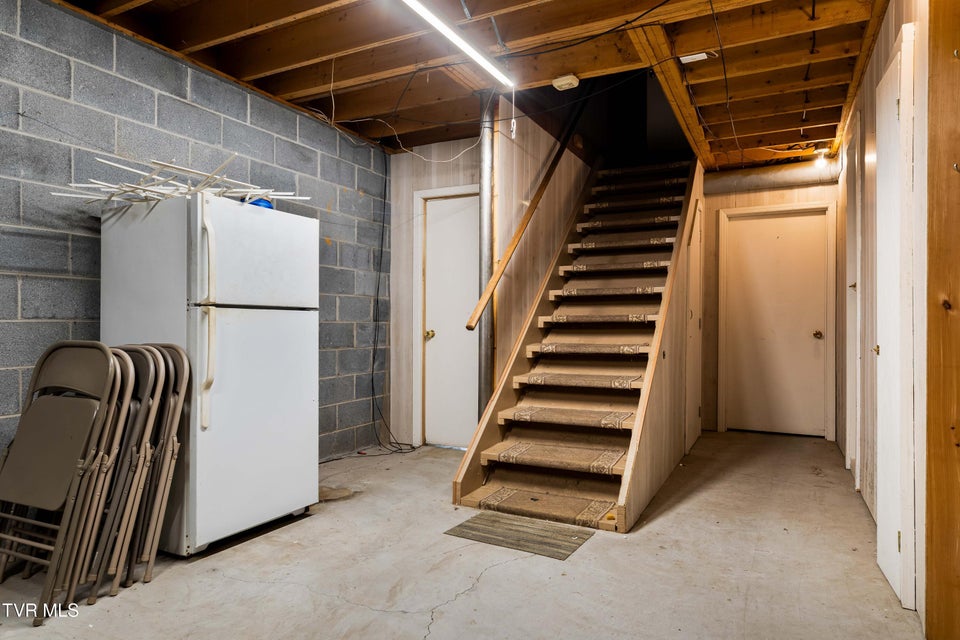 Photo #50: 180 Huntland Road