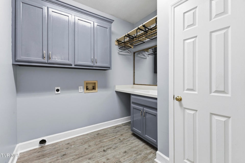 Photo #26: 1054 Colonial Drive