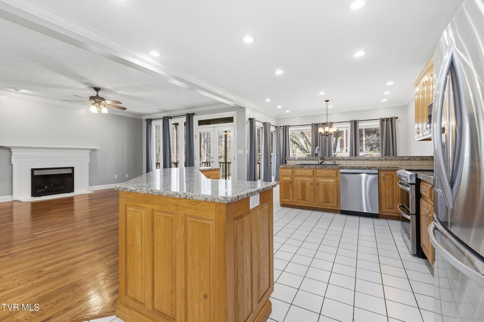 Photo #30: 1054 Colonial Drive