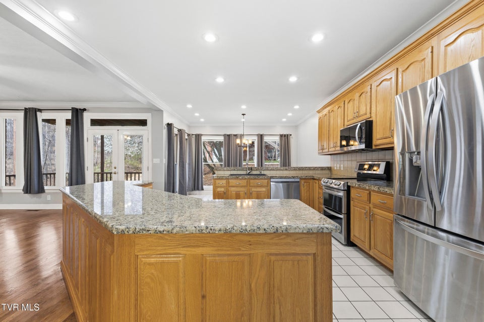 Photo #31: 1054 Colonial Drive