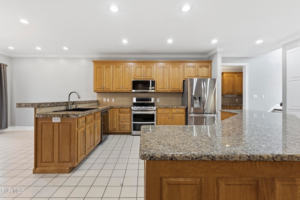 Photo #32: 1054 Colonial Drive