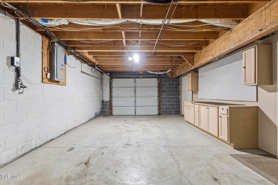 Photo #67: 1054 Colonial Drive