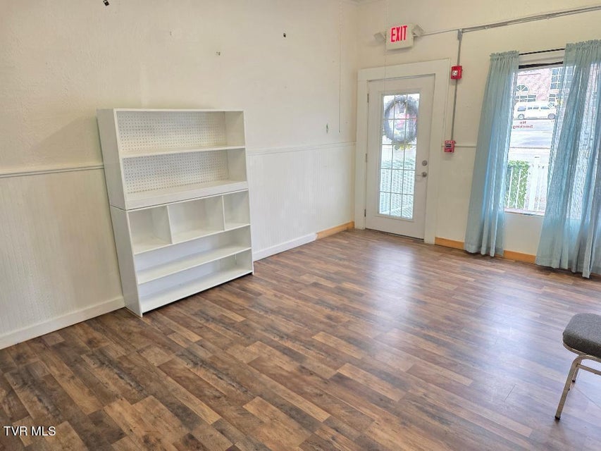 Photo #7: 122 Main Street