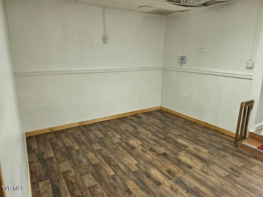 Photo #9: 122 Main Street