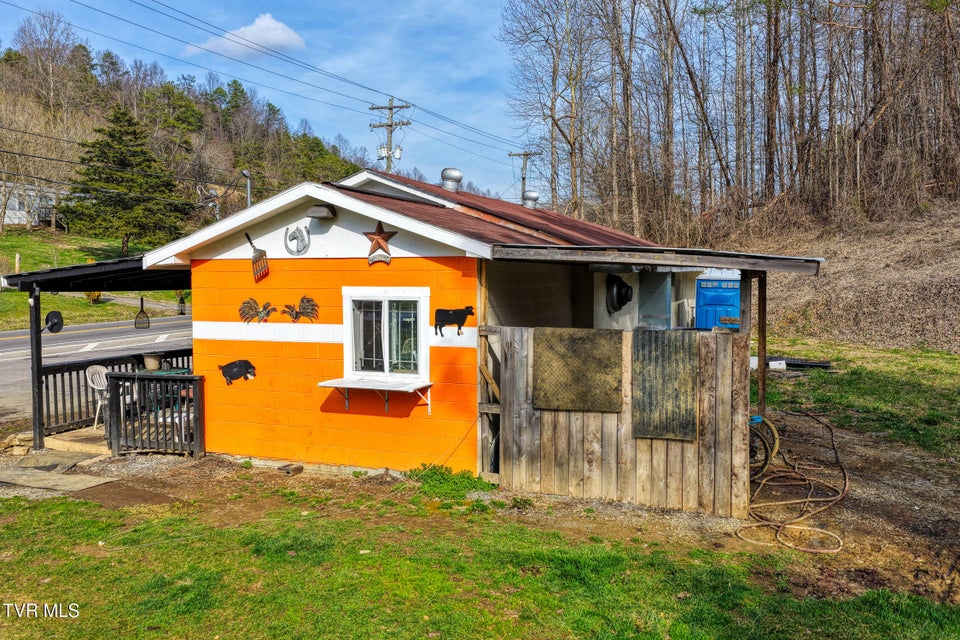 Photo #30: 2123 Highway 70n 