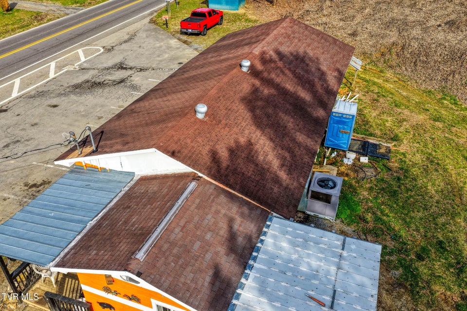 Photo #33: 2123 Highway 70n 